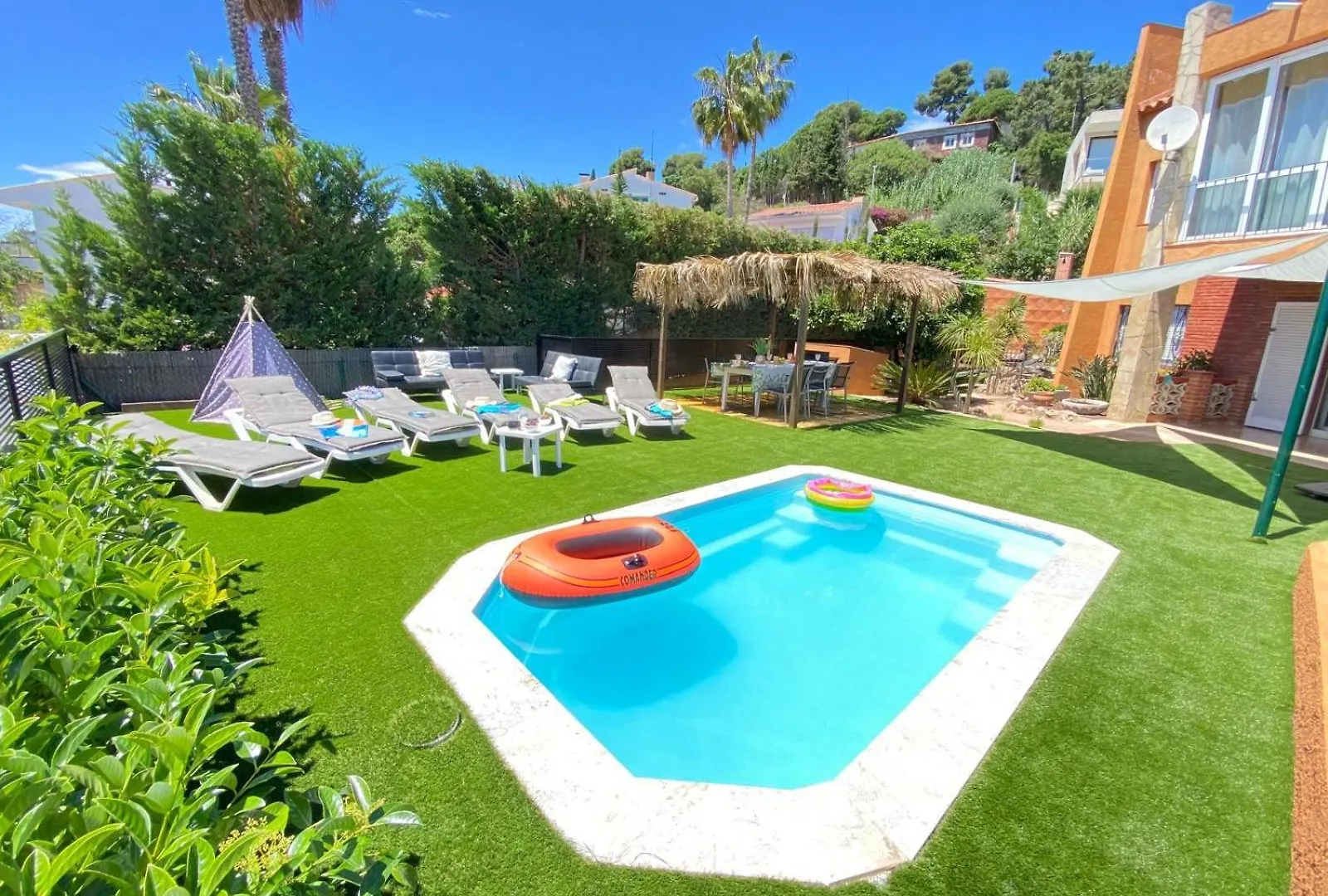 Duna House Lloret De Mar - Apartments With Views Of The Beach