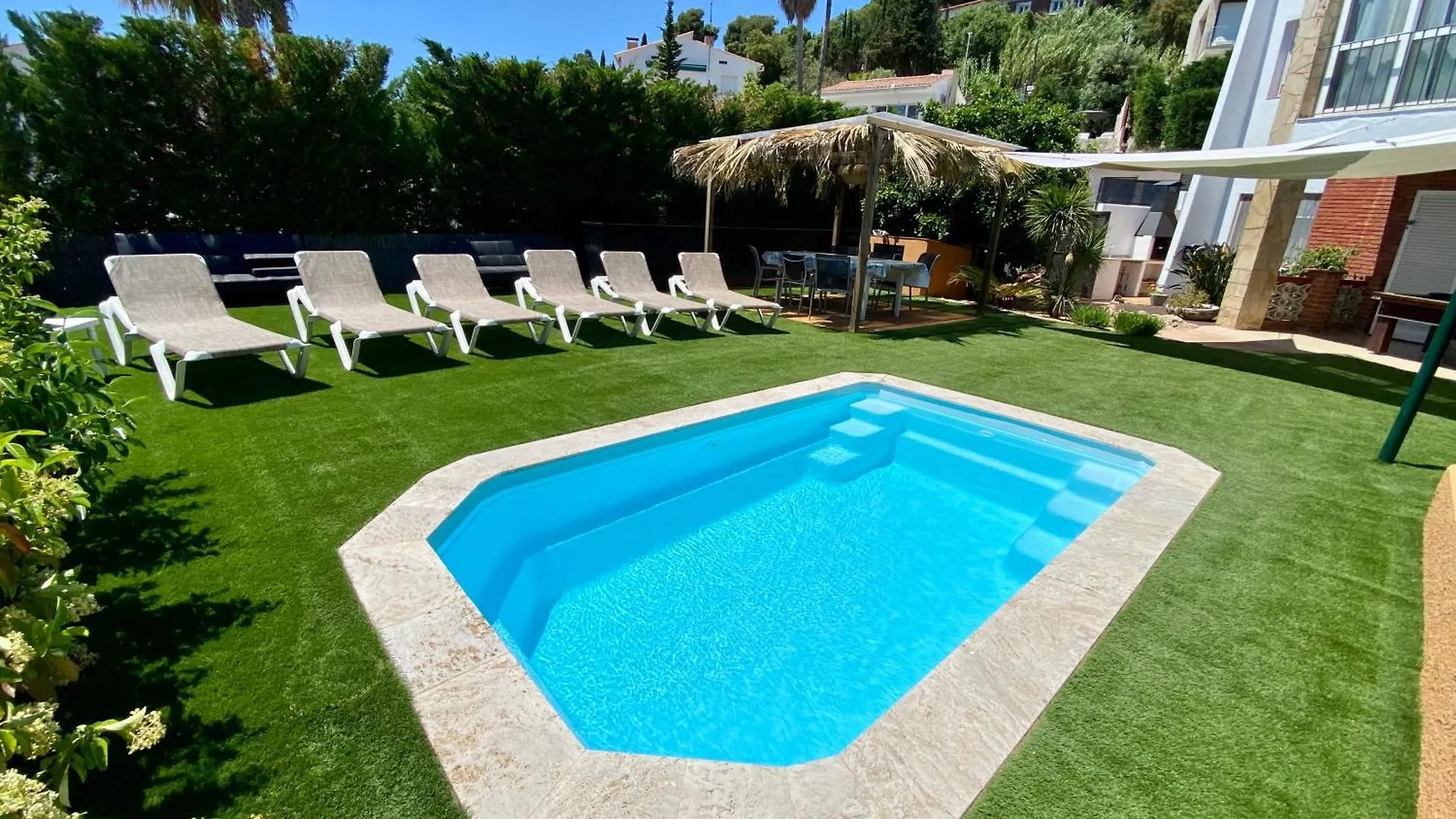 Duna House Lloret De Mar - Apartments With Views Of The Beach 0*,  España