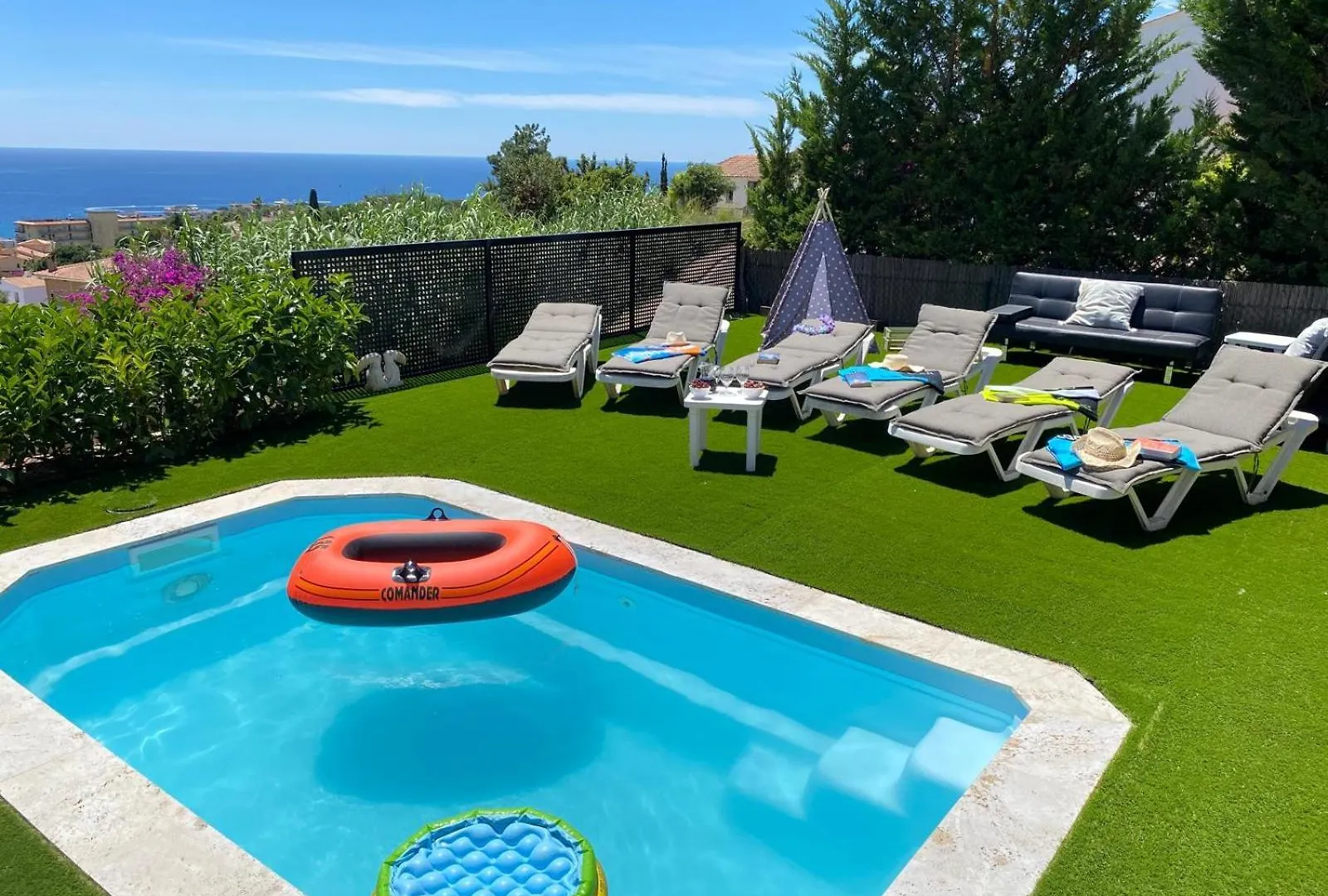 Duna House Lloret De Mar - Apartments With Views Of The Beach